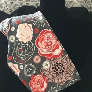 Gray Floral Womens Leggings OS (2-10)